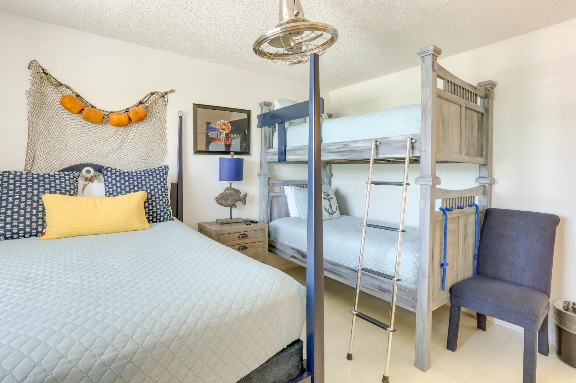 Hébergement de vacances Townhome Near In Furnished Patio! Galveston