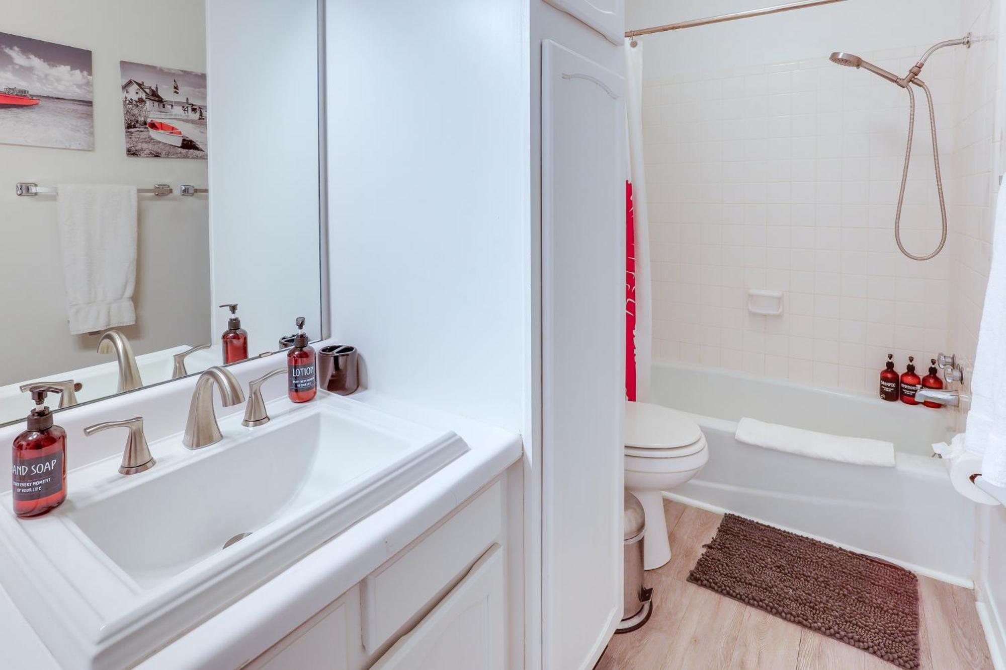 Townhome Near In Furnished Patio! * Galveston