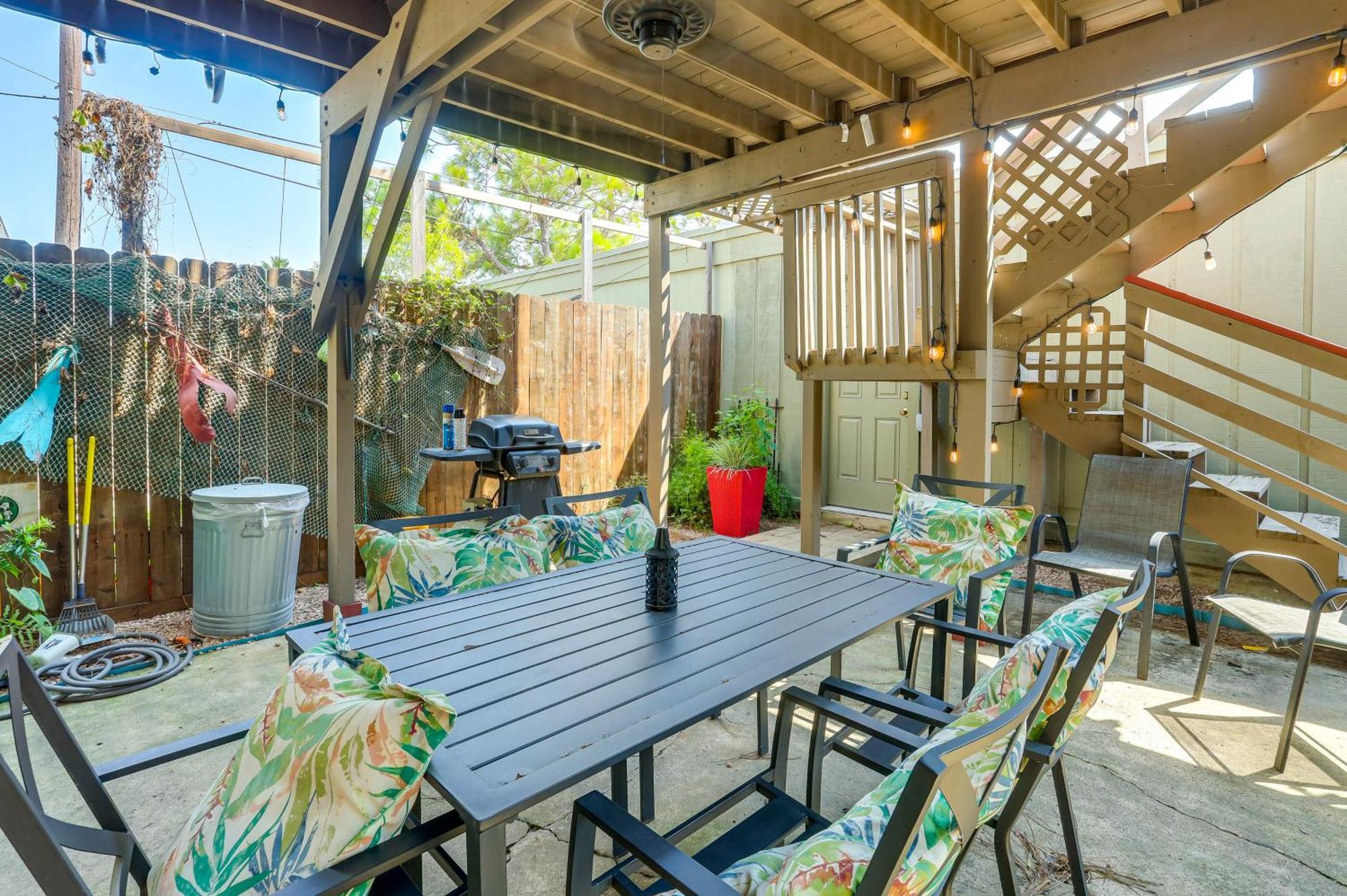 Townhome Near In Furnished Patio! *